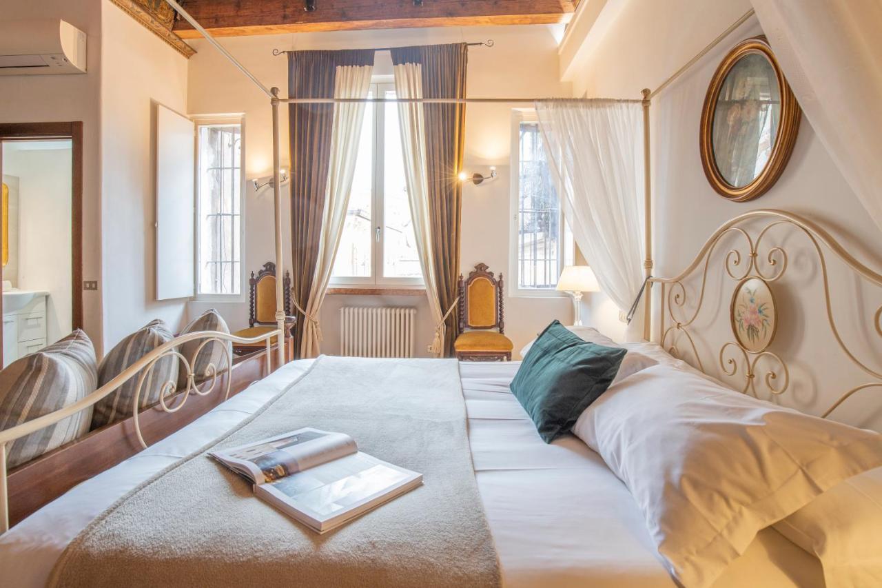 Corte Realdi Suites Piazza Erbe Verona Exterior foto